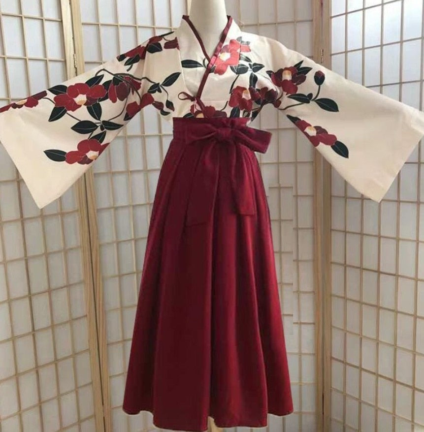 Kimono Estilo Hakama Largo de Sakura