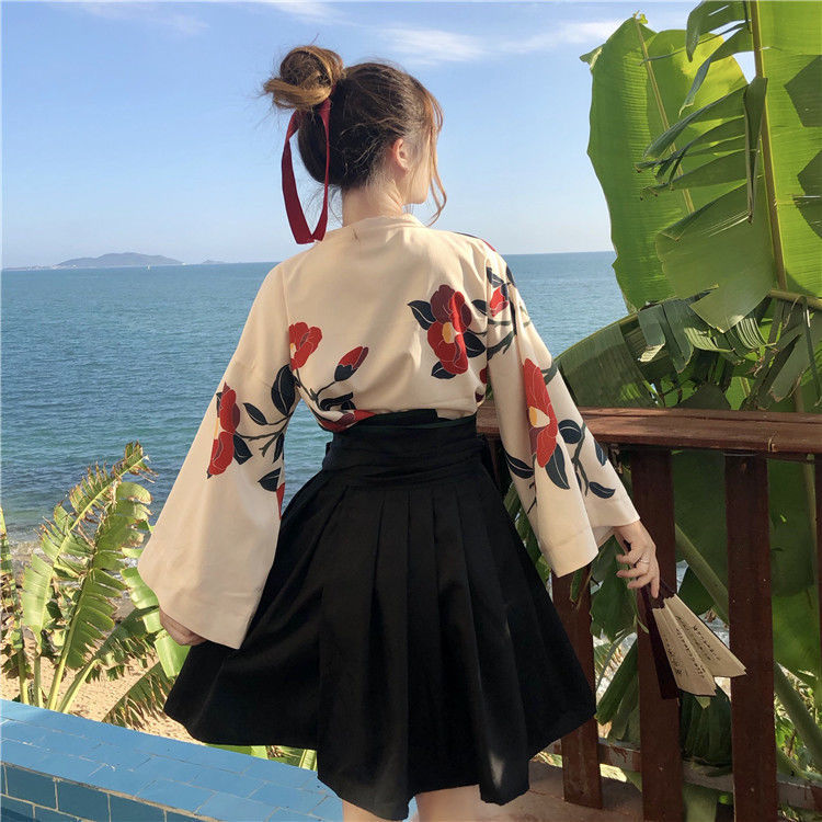 Kimono Estilo Hakama Corta de Sakura