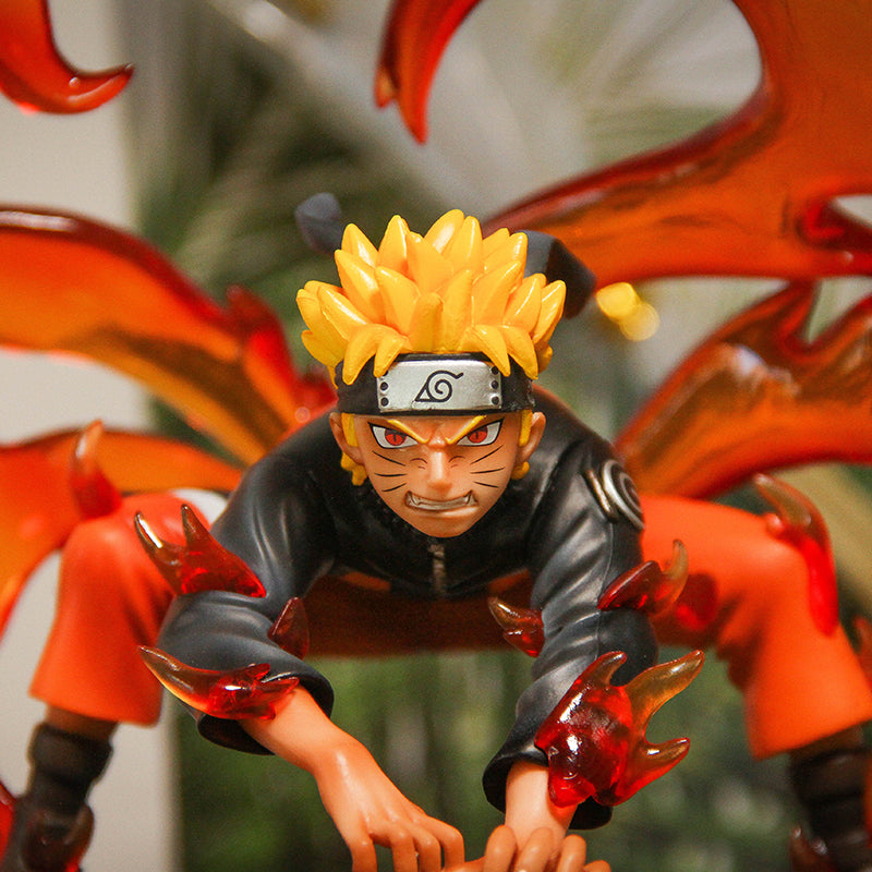 Figura de Naruto en su modo Chakra de Nueve Colas