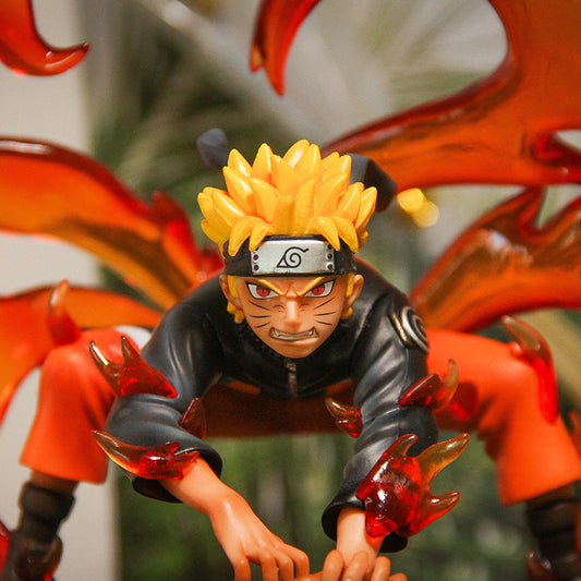 Figura de Naruto en su modo Chakra de Nueve Colas