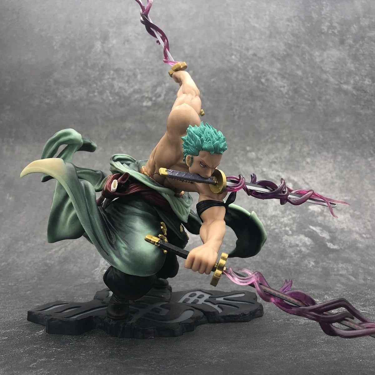 Figura de Ronoa Zoro - One Piece